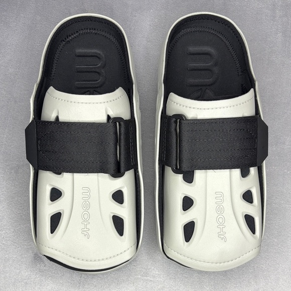 🔥🔥🔥MSCHF Black and Gray Cast Slides with Modern Slip-On Design Size: 11🔥🔥🔥 - Picture 1 of 11